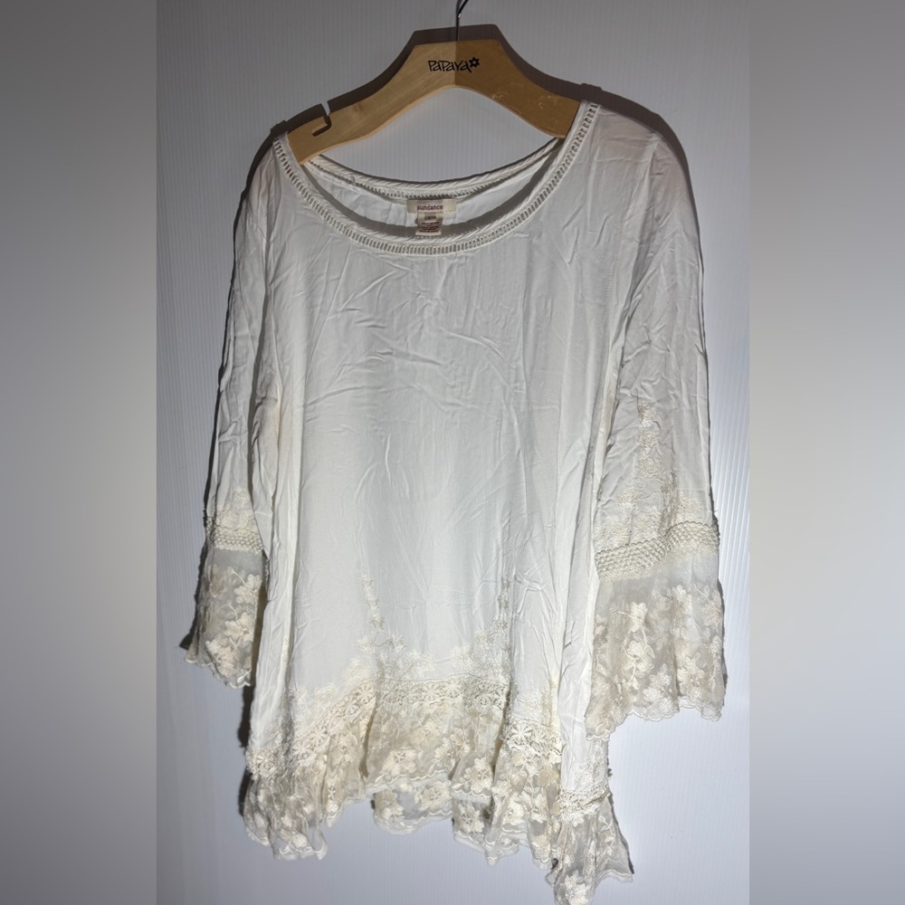 Sundance Ivory Lace Hem Blouse women’s size large